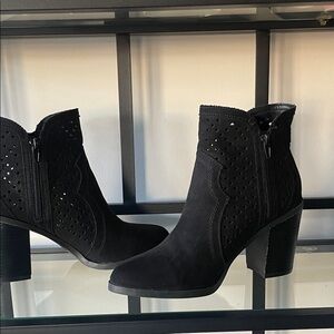 Bamboo Sword women's Black perforated Ankle Boots